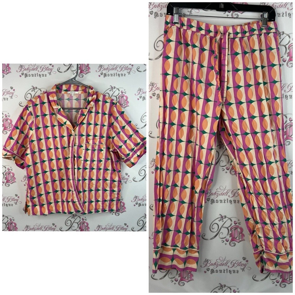 Love & Lore set 2 piece tshirt and pants circles dotted Geometric Pajama Set